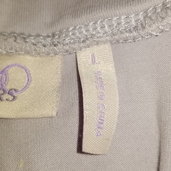 2 Shorts - Picture 7 of 9